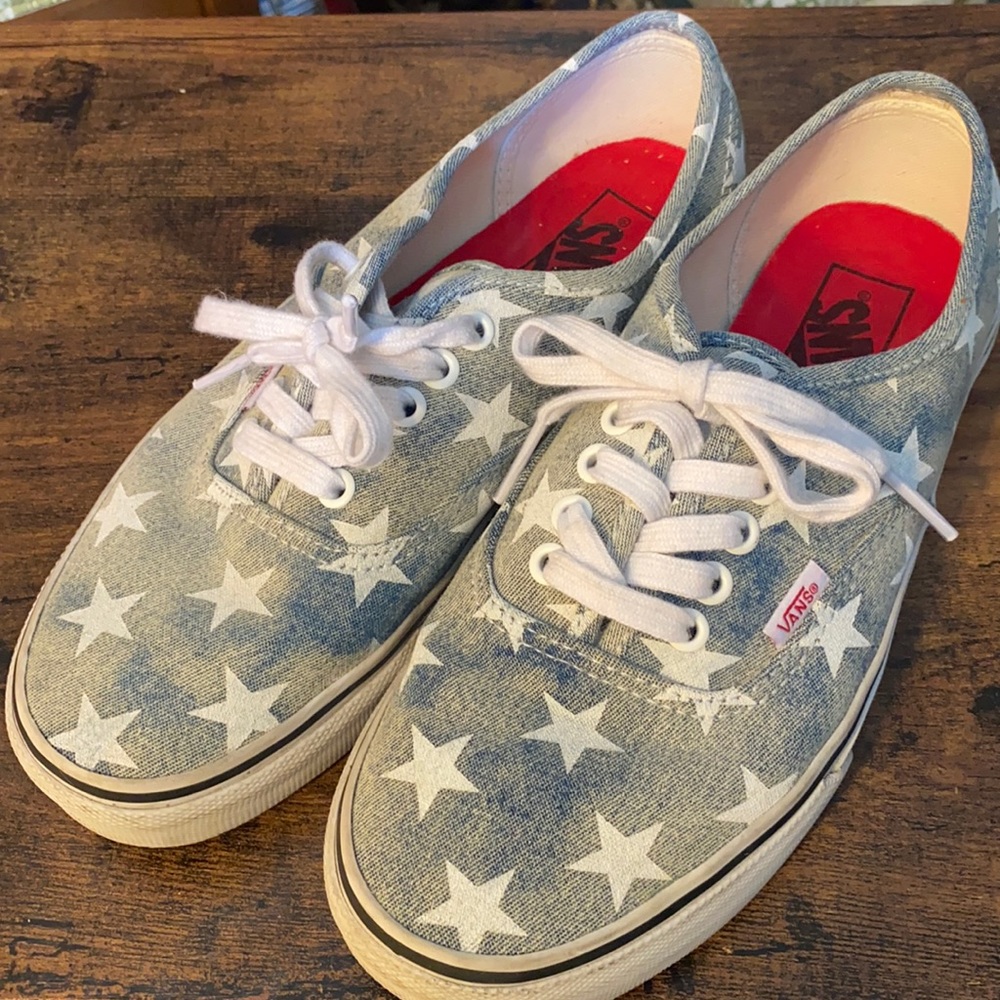 Vans Denim & White Stars Shoes Women’s Size 9